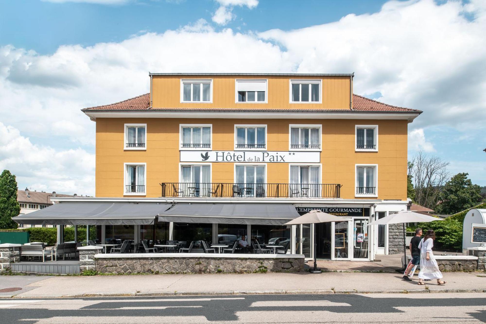 Hotel De La Paix Жерарме Екстер'єр фото